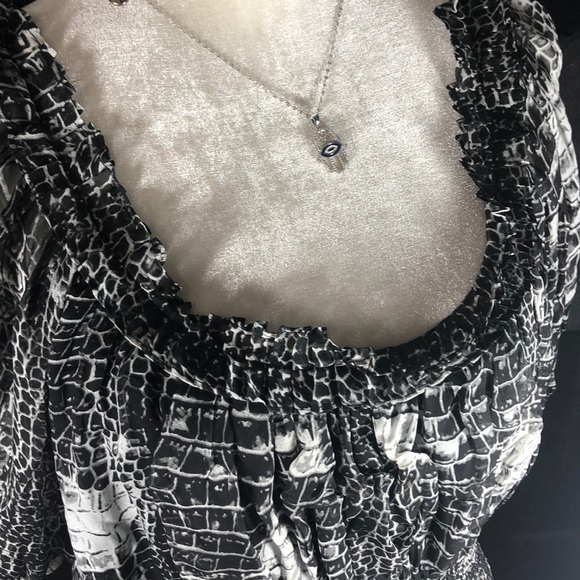 Catherine Malandrino  , Black & White, Size 4 . - Picture 4 of 7